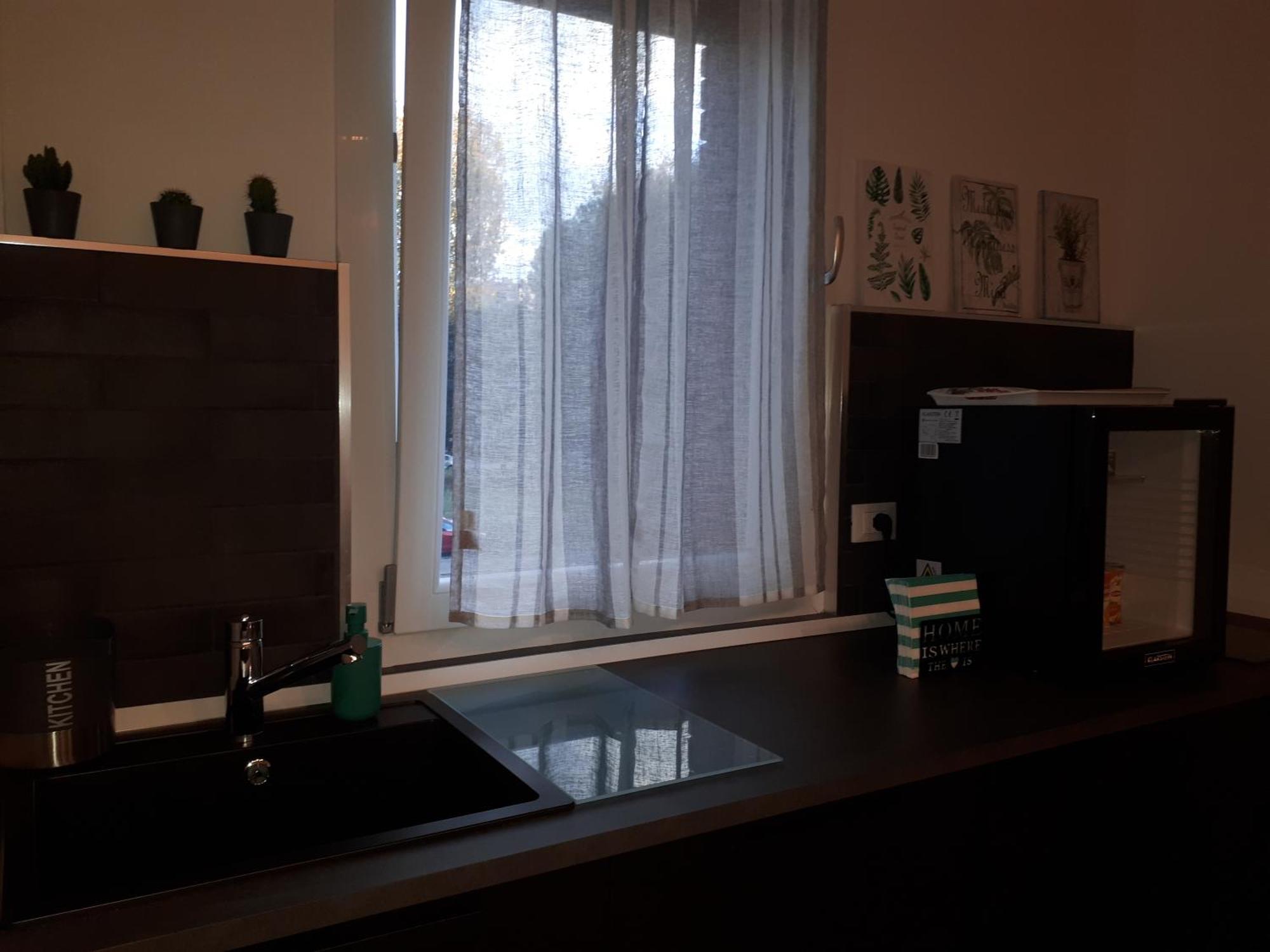 Soleluna Fiera 6 Rooms Bologna Luaran gambar