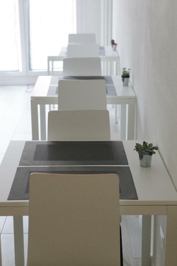 Soleluna Fiera 6 Rooms Bologna Luaran gambar