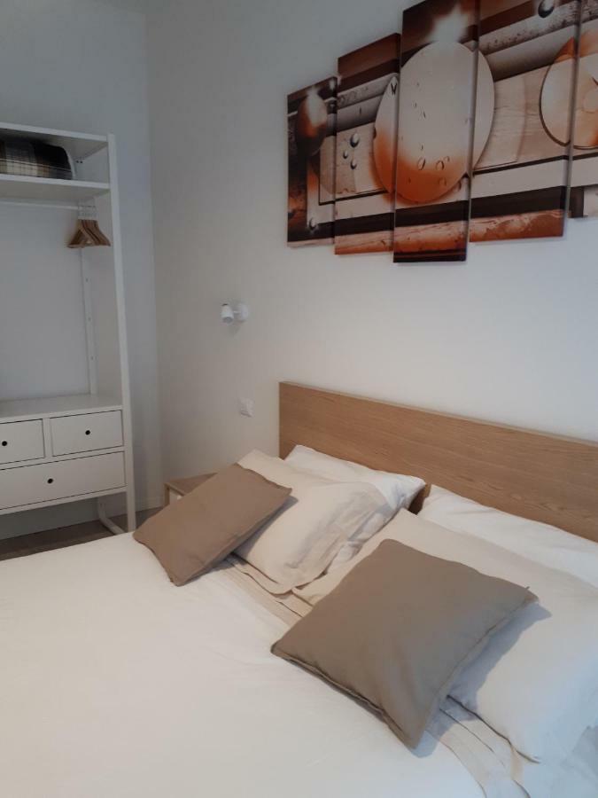 Soleluna Fiera 6 Rooms Bologna Luaran gambar